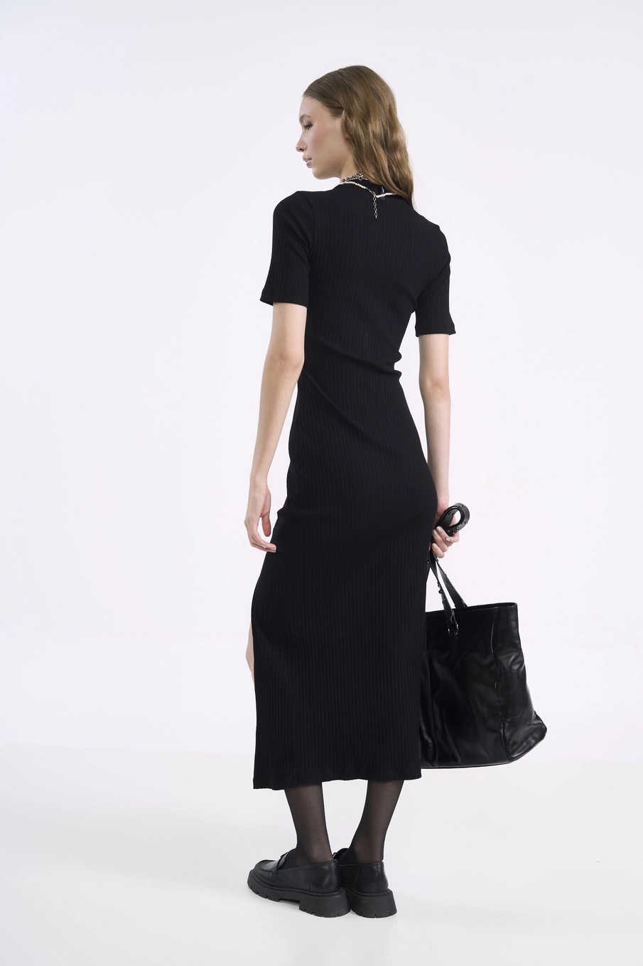 Vestido Midi Canelado Nostalgic Gola Alta Preto