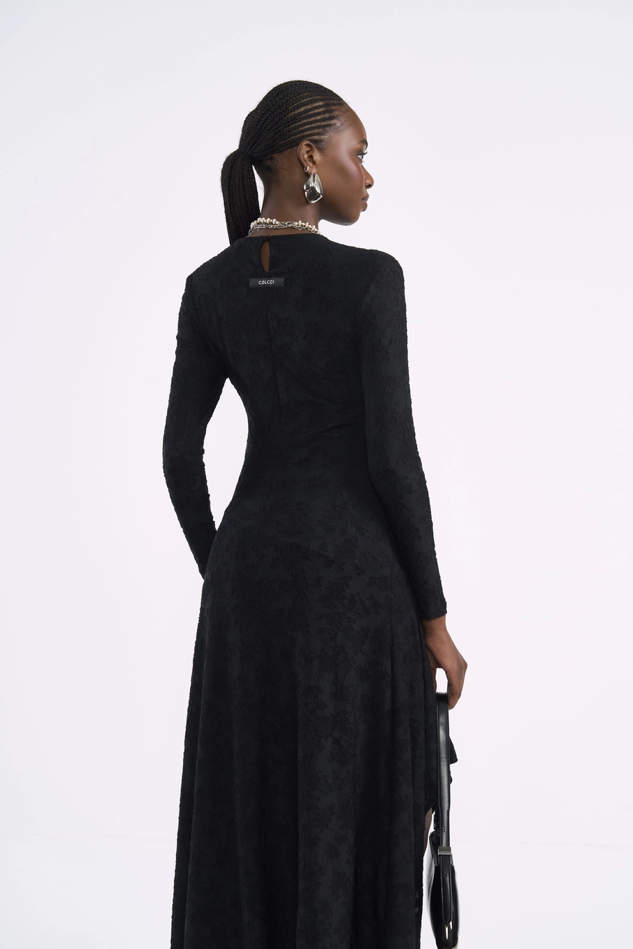 Vestido Midi Em Malha Rendada E Barra Com Fenda Preto
