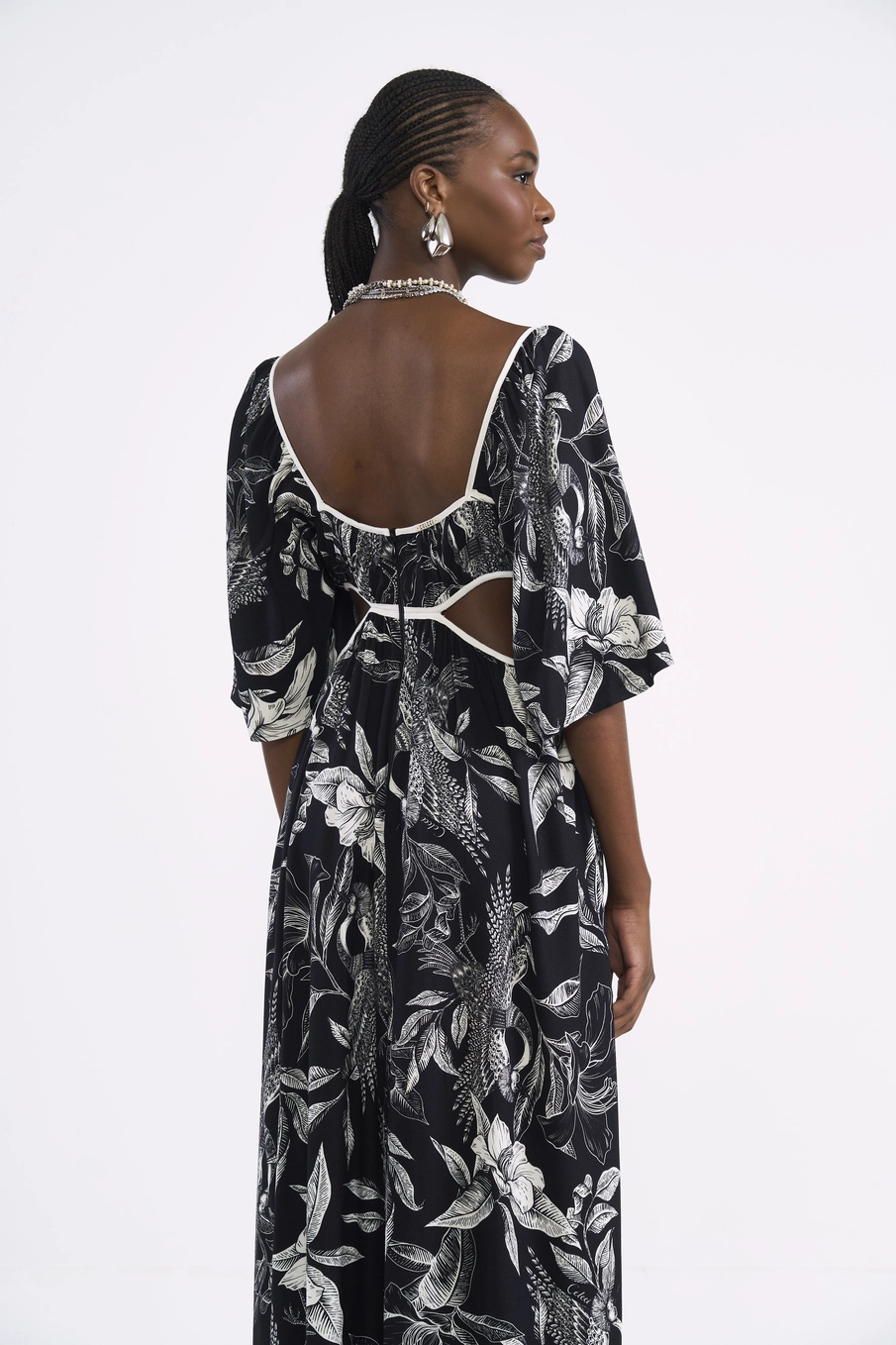 Vestido Maxi Escultural Poesia Botânica Estampados