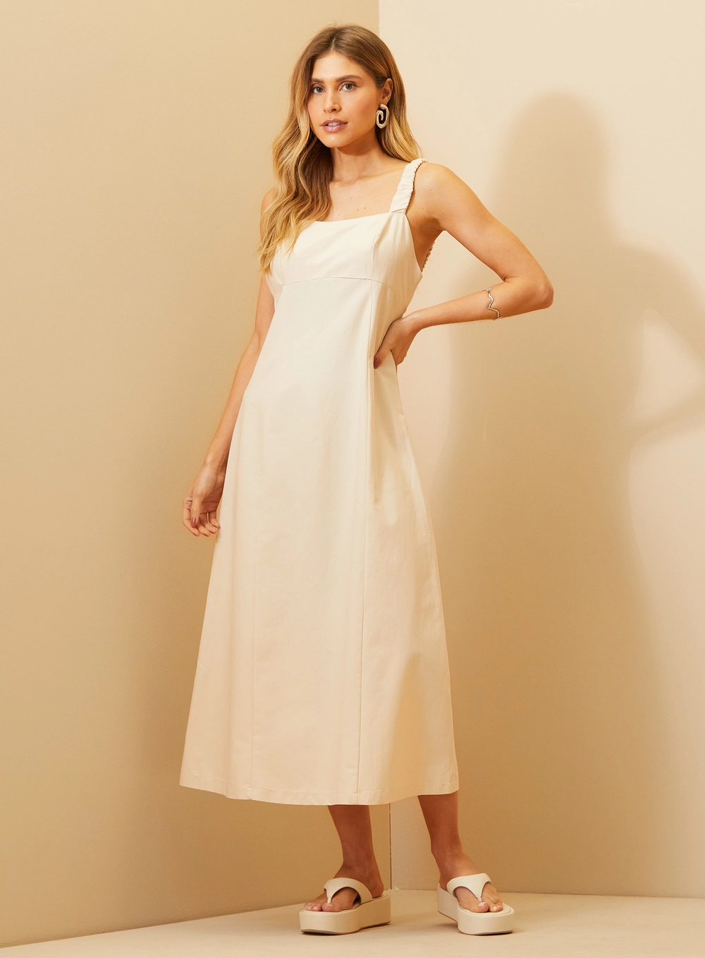 Vestido Feminino Midi Sem Mangas Bege 2