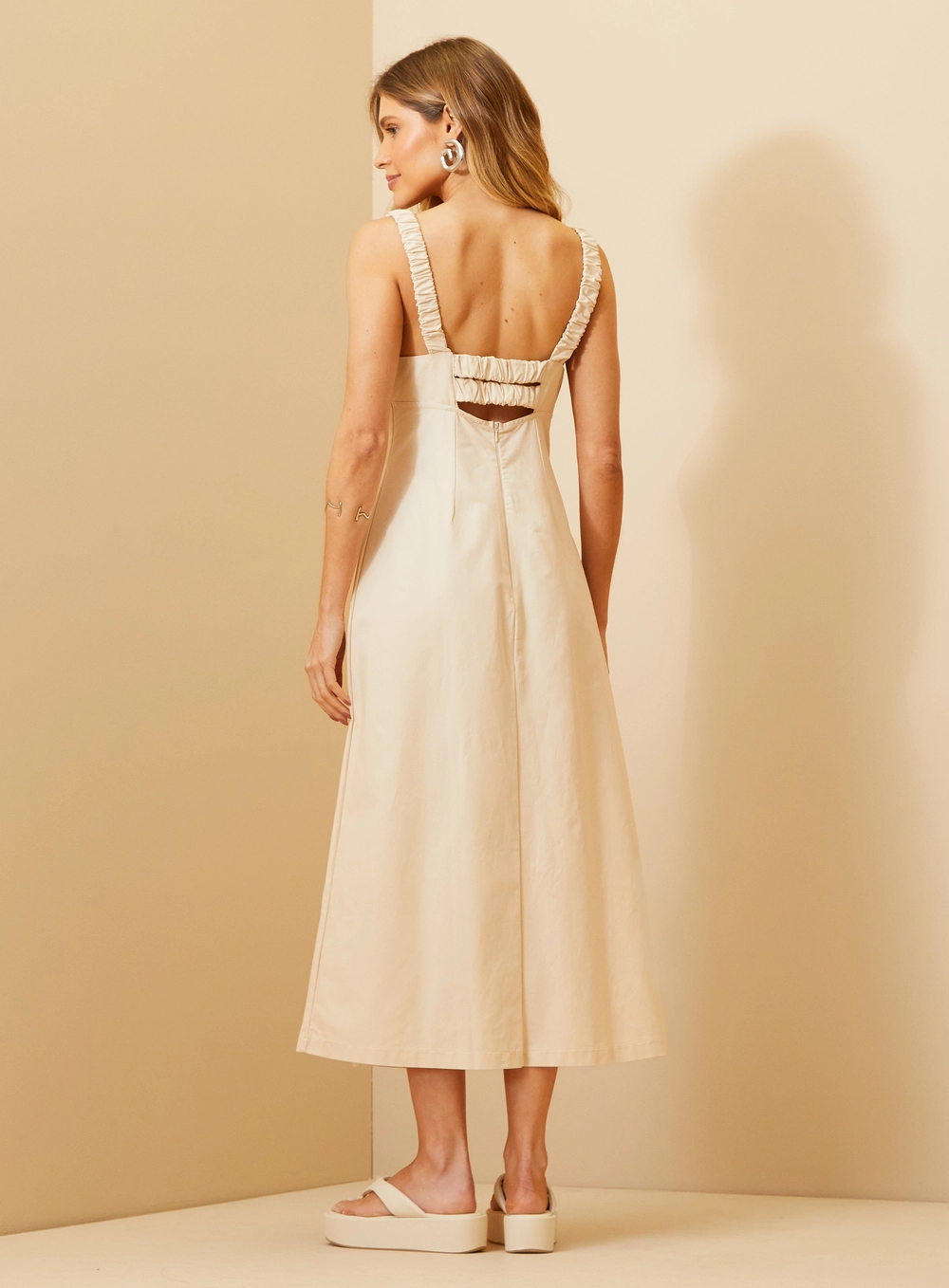 Vestido Feminino Midi Sem Mangas Bege 4