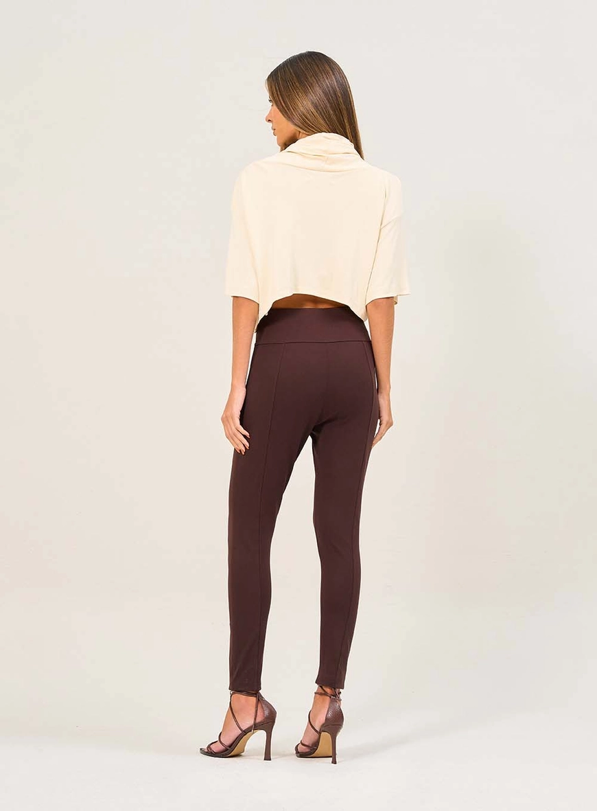 Calça Feminina Com Zíper Na Barra Marrom 2