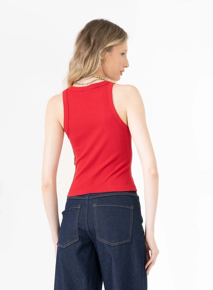 Regata Slim Canelada Com Detalhe Métalico