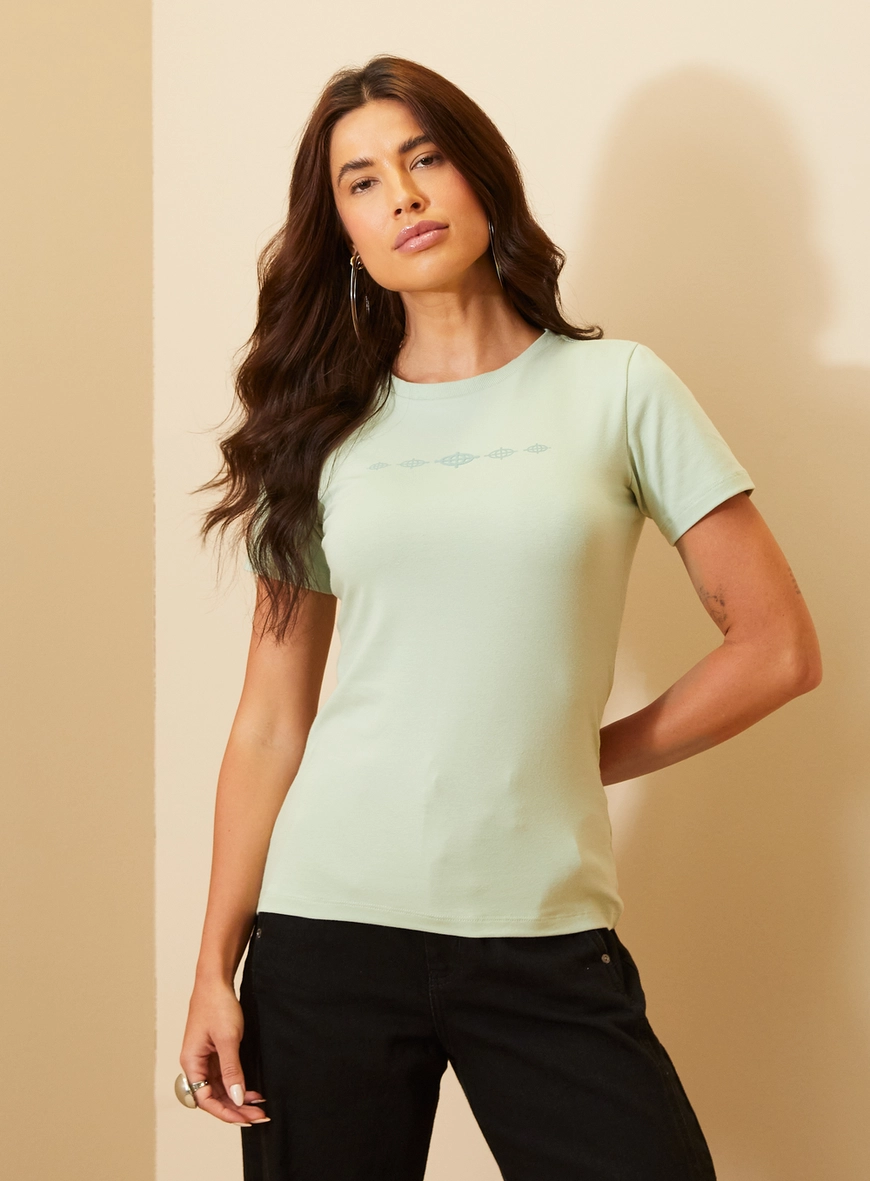 Camiseta Feminina Com Estampa Frontal - Small Verde 2