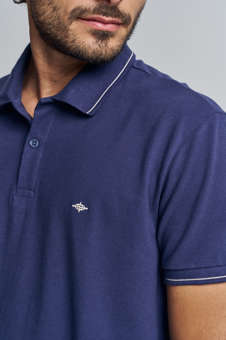Polo Masculina Com Detalhes Contrastantes - New Azul 3