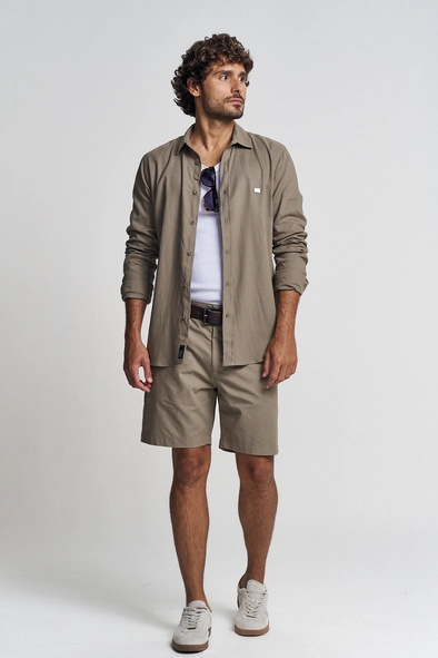 Camisa Masculina Com Plaqueta Metálica - Casual