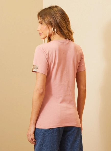 Camiseta Feminina Com Manga Curta - Slim