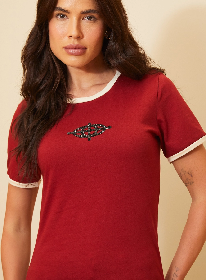 Camiseta Feminina Com Bordado Central - Slim Vermelho 3