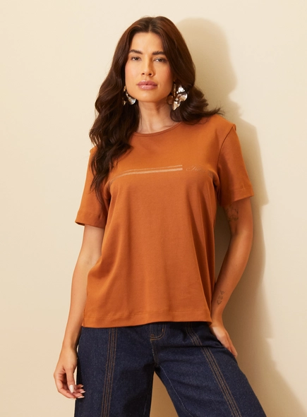 Camiseta Feminina Com Estampa Linear - Comfort