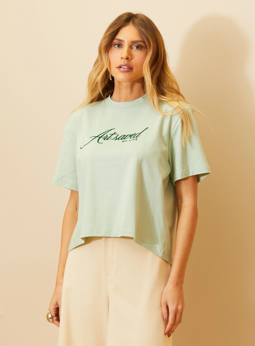 Camiseta Feminina Com Estampa Central Verde 1
