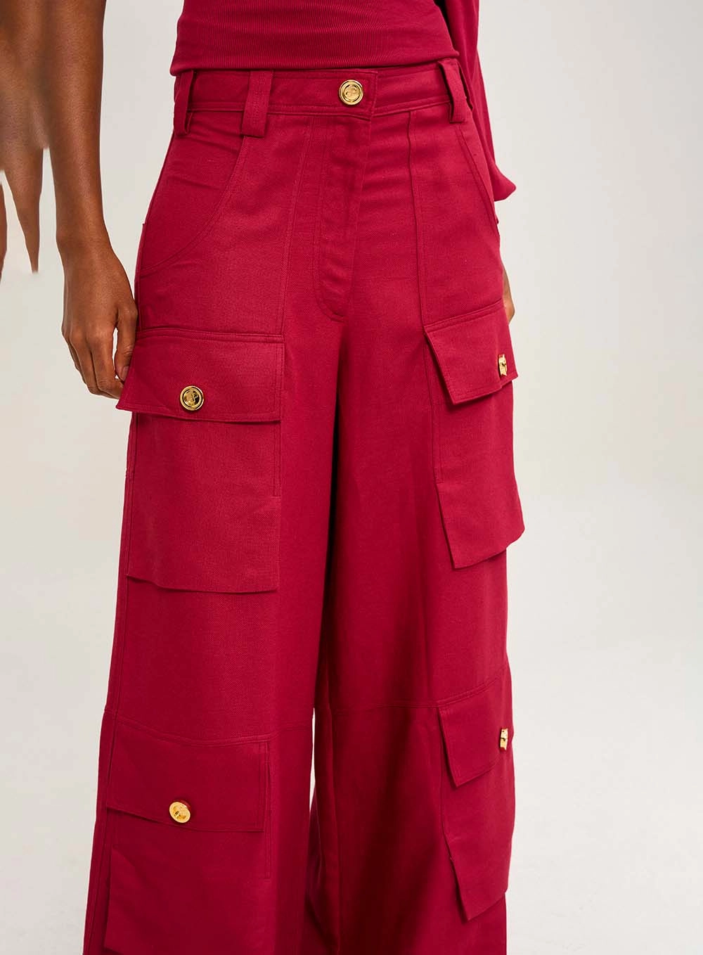 Calça Cargo Feminina Com Cintura Média Vermelho 3