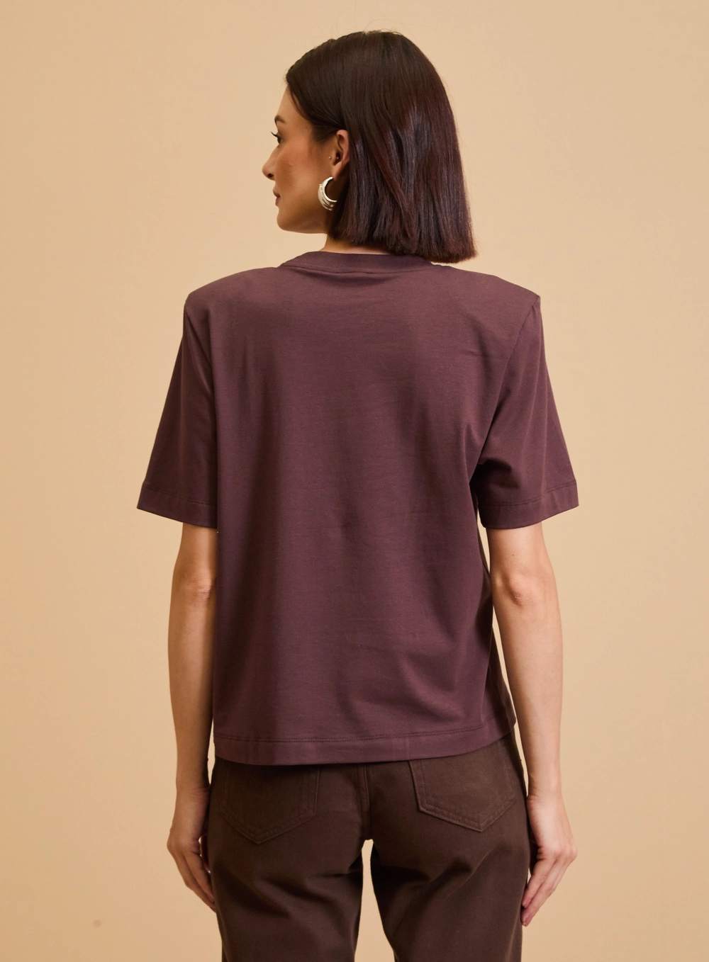 Camiseta Feminina Básica Marrom 2