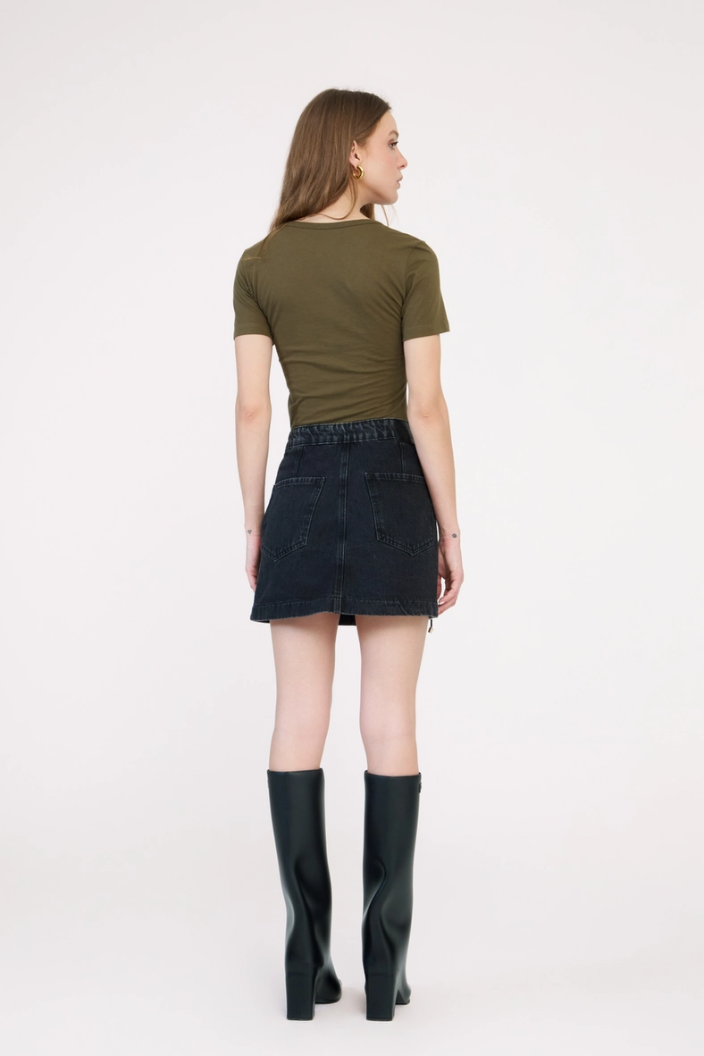 Camiseta Feminina Slim Com Aplicação Verde 4
