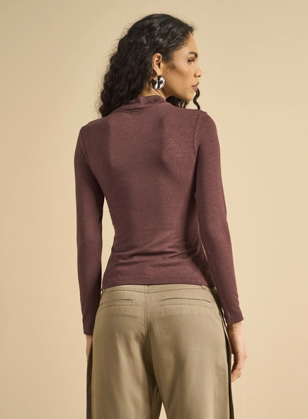 Blusa Slim Gola Alta