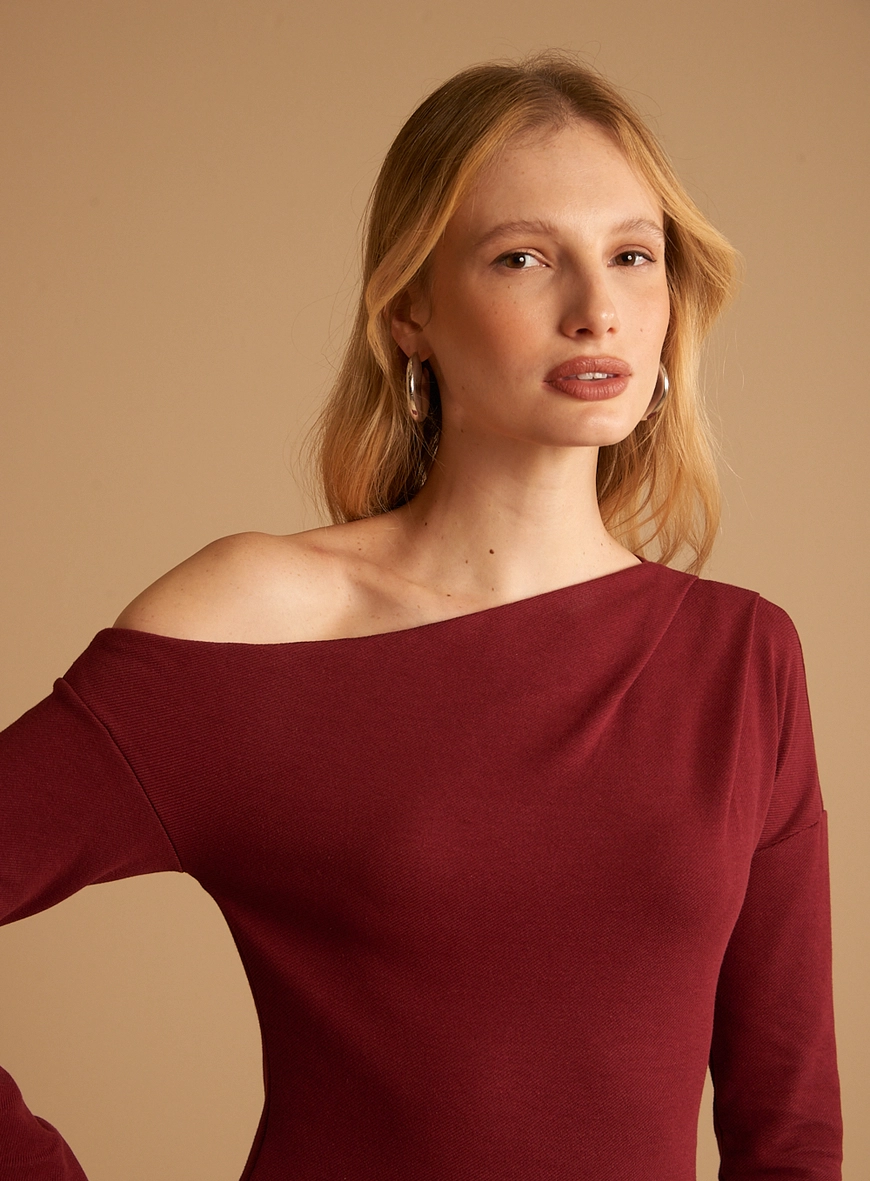 Vestido Longo Manga Longa Franzidos Bordô
