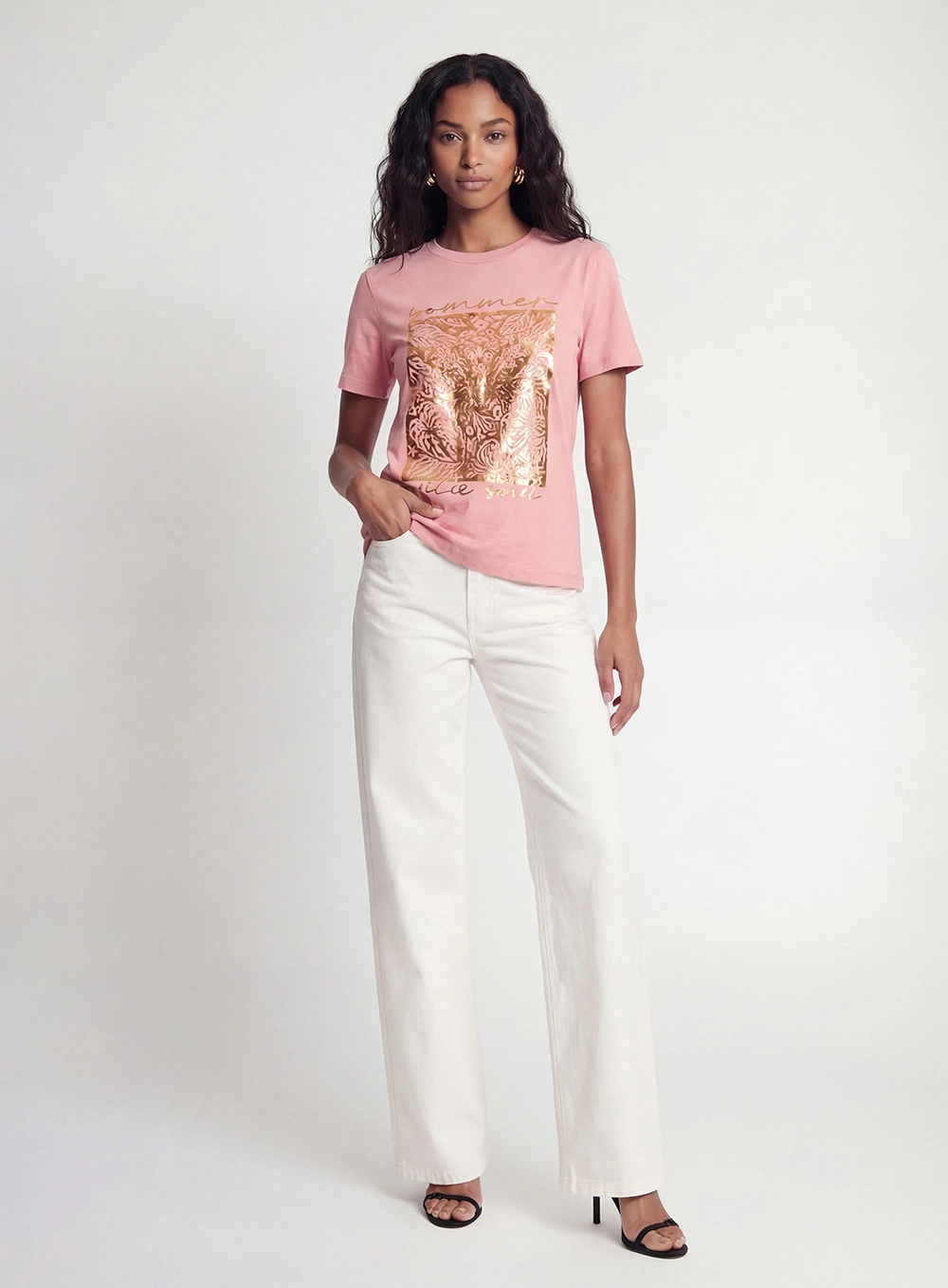 Camiseta Feminina Comfort Estampada Rosa 3