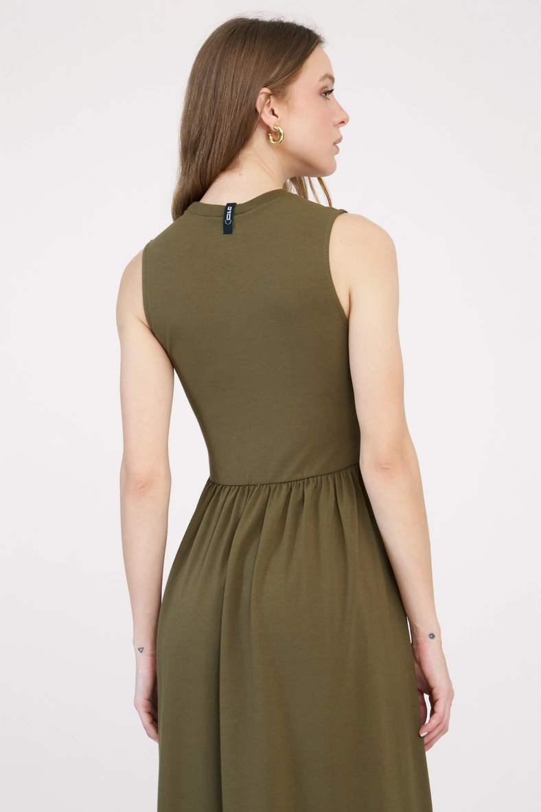 Vestido Midi Slim Recorte Assimétrico Verde 4