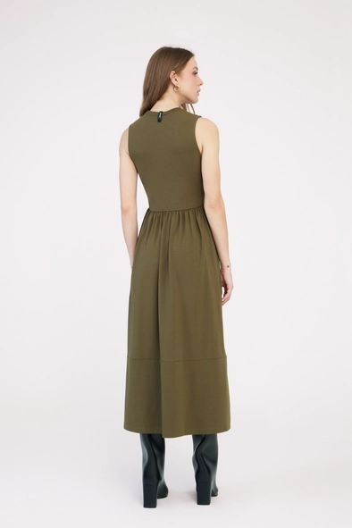 Vestido Midi Slim Recorte Assimétrico