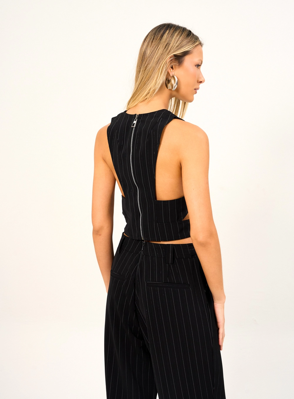Blusa Feminina Listrada Com Decote V Estampados 2