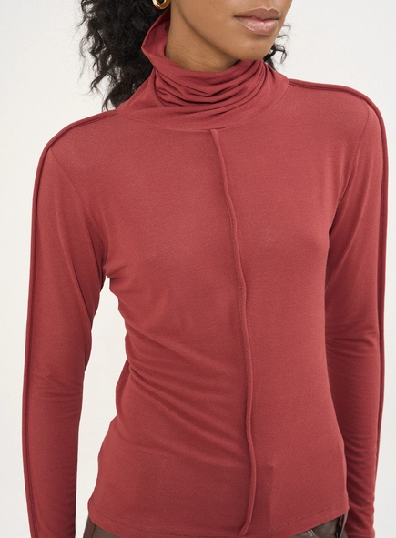 Blusa Feminina Gola Alta