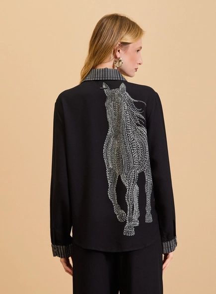 Camisa Feminina Reta Aura Selvagem
