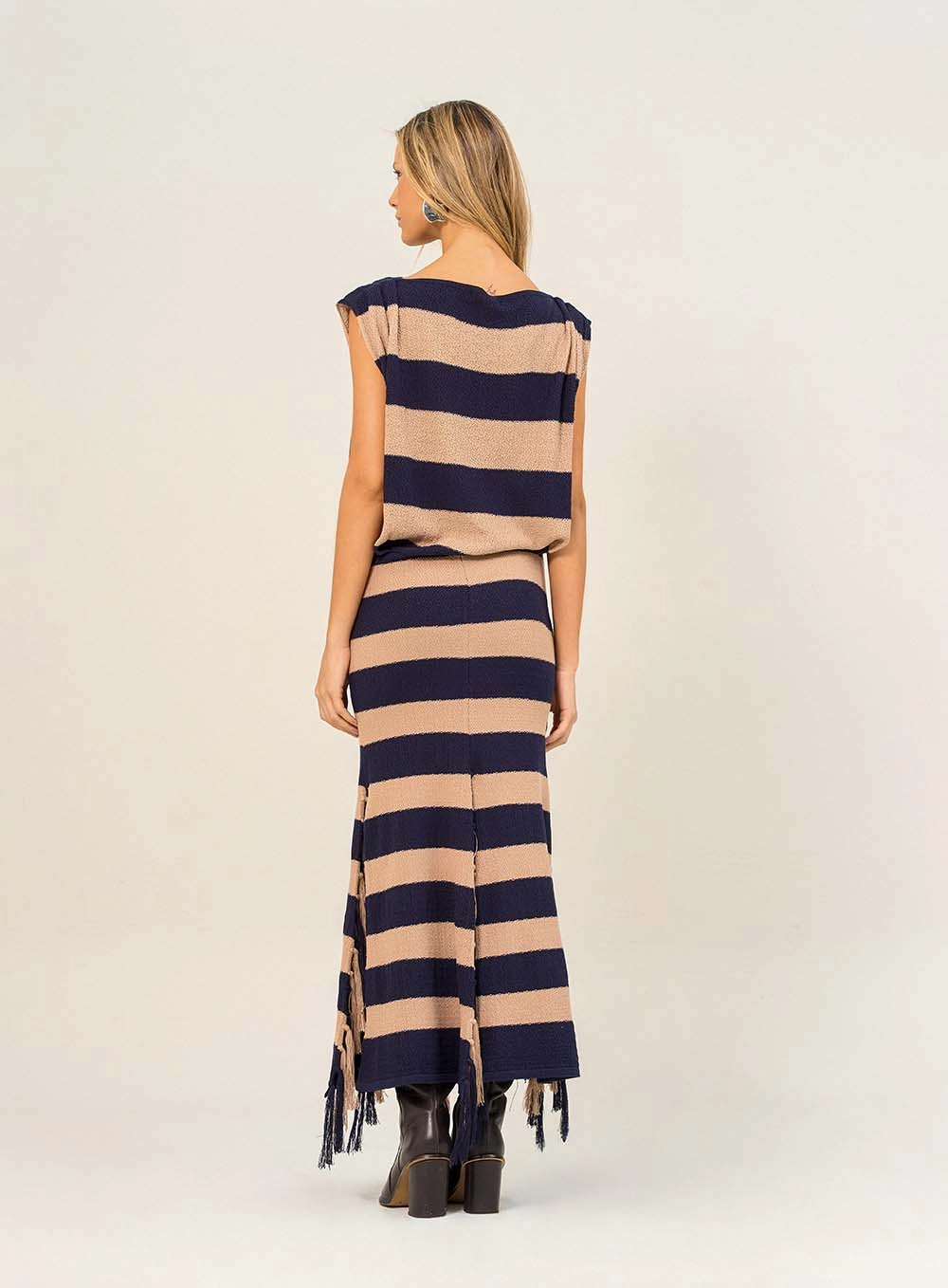 Vestido Listrado Com Fenda Estampados 2