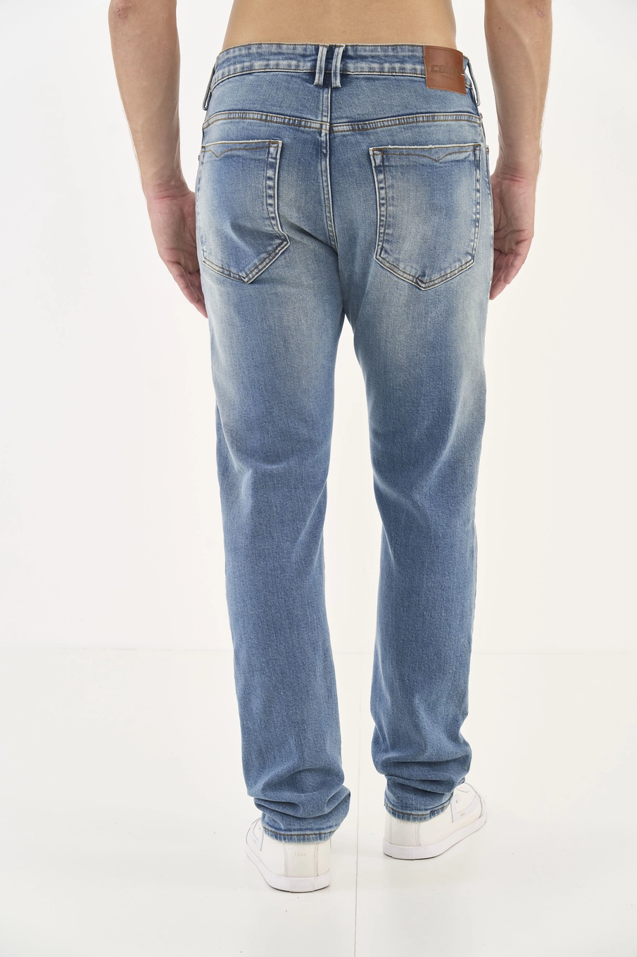 Calça Jeans Italo Slim Lavagem Clara Índigo