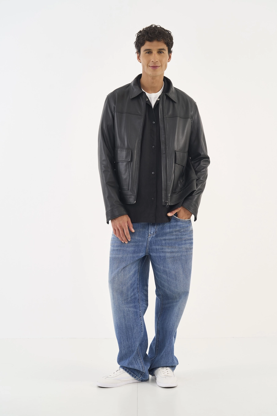 Calça Loose Jeans Lavagem Escura Índigo