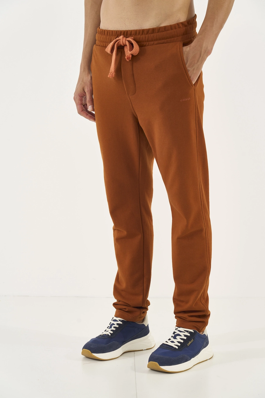 Calça Moletom Slim Com Amarração Marrom Zeus