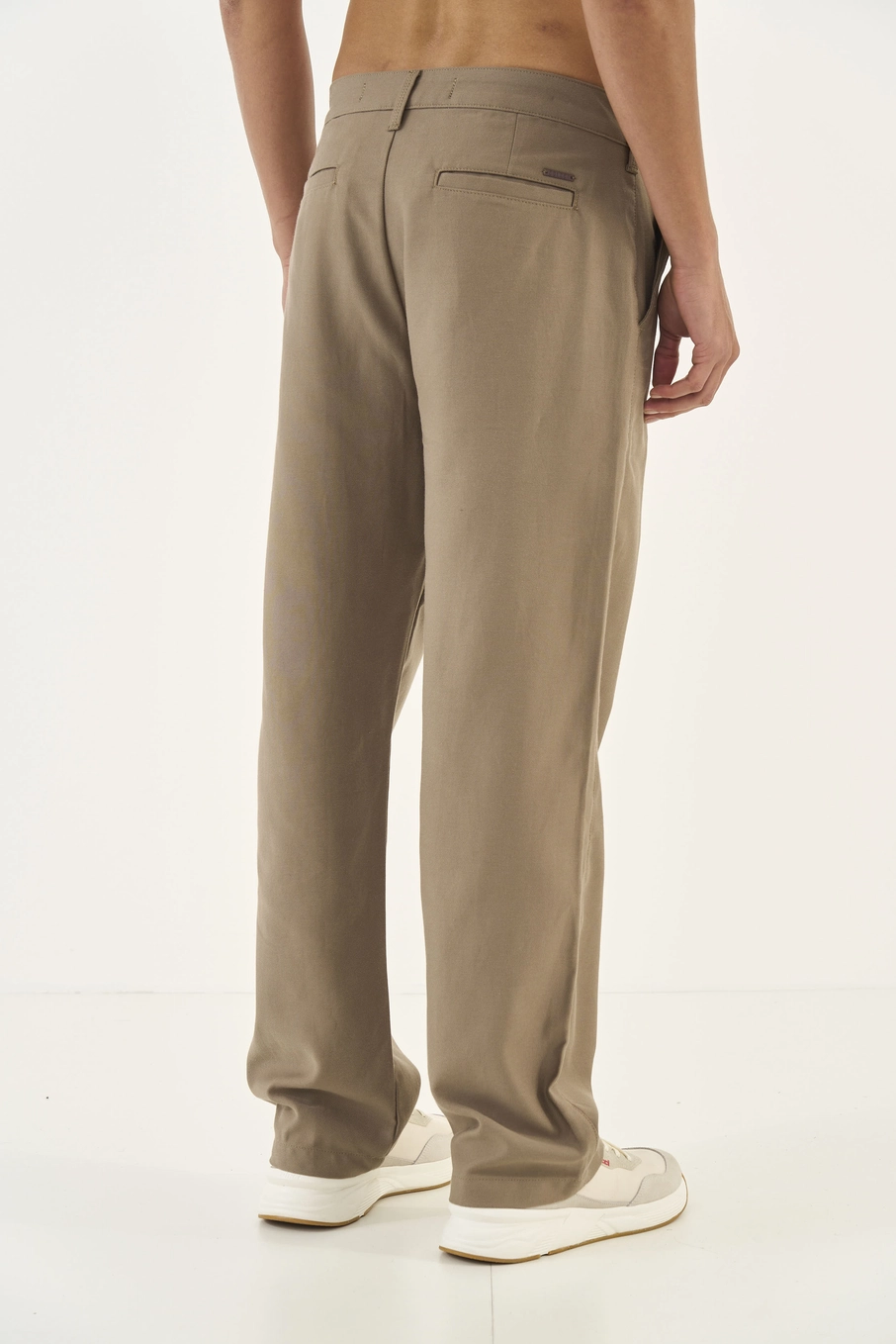 Calça Em Sarja Loose Bege Cinzas