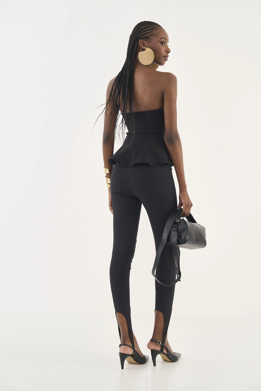 Calça Slim Com Pezinho Preto