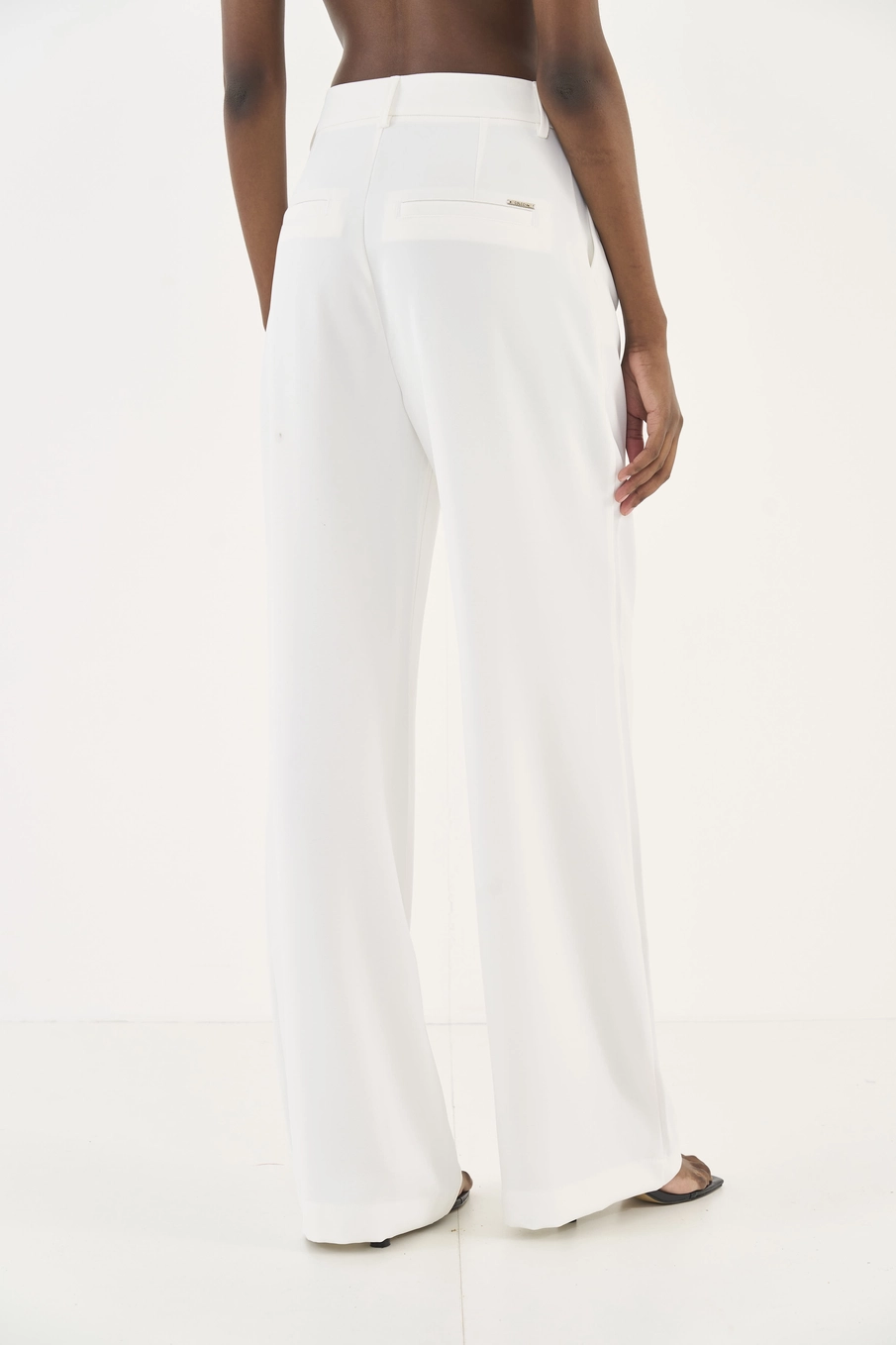 Calça Alfaiataria Pantalona Joana Off Shell