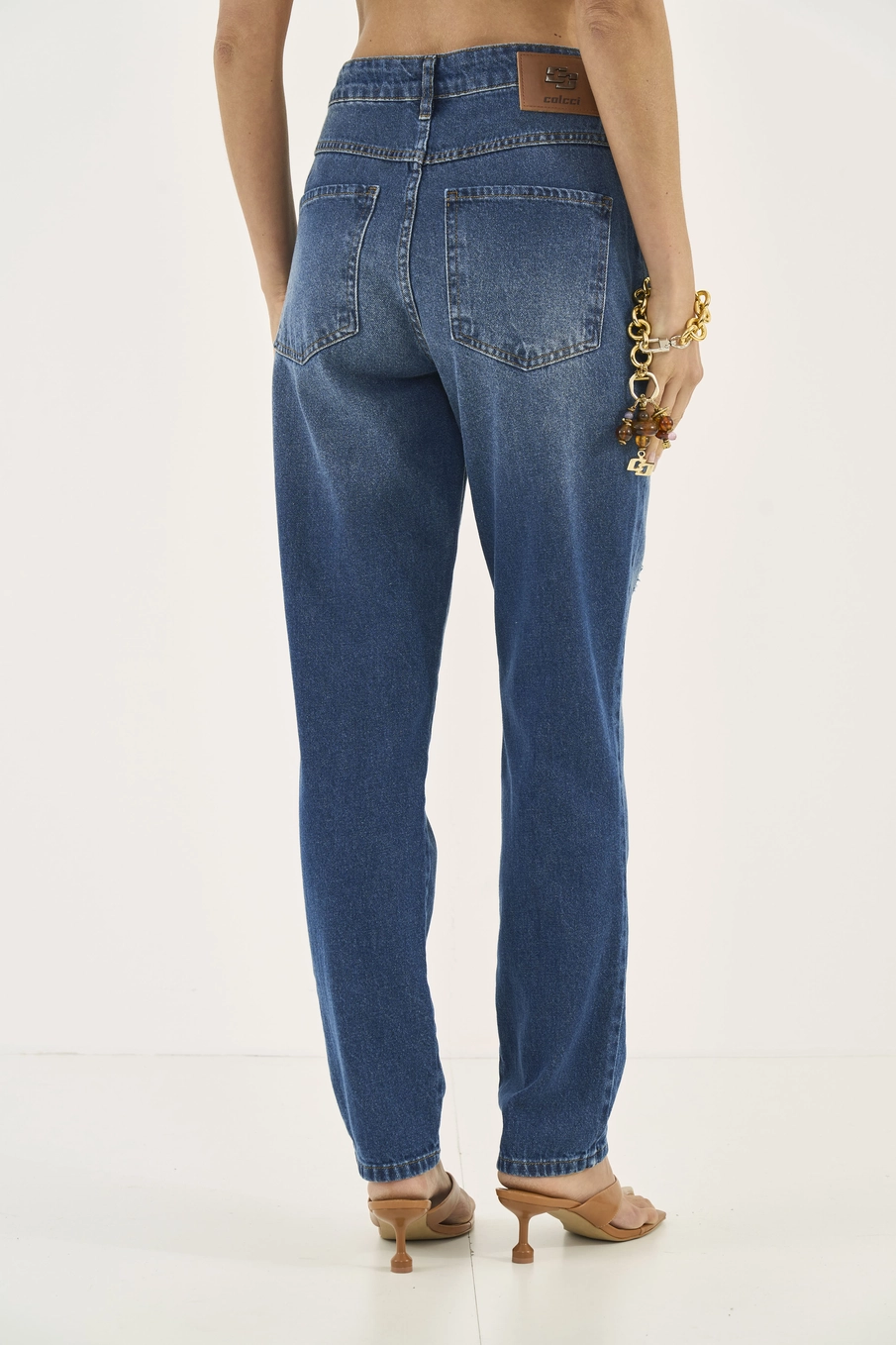 Calça Jeans Mom Com Detalhes Destroyed Índigo