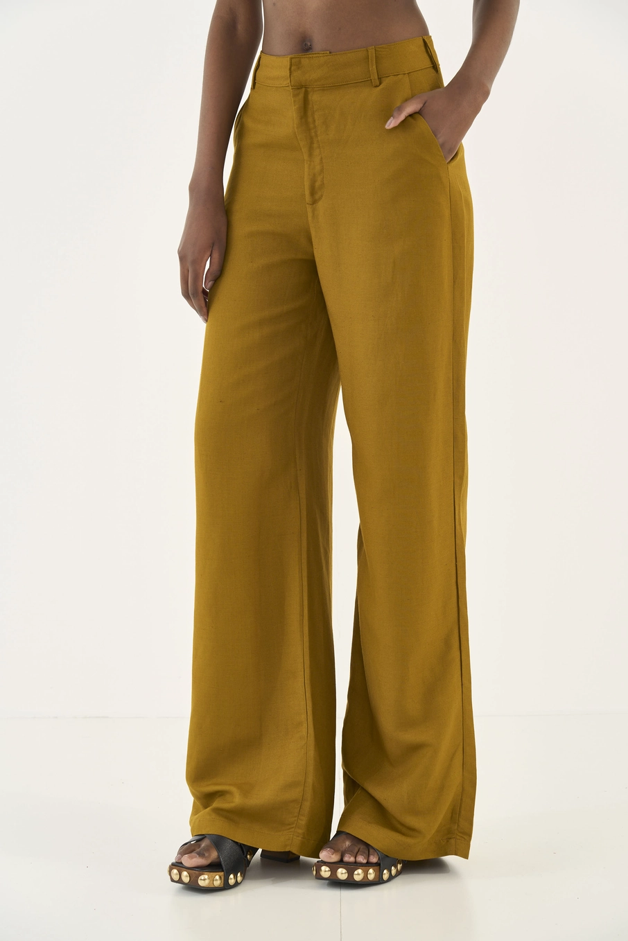 Calça Alfaiataria Wide Leg Com Linho Marrom