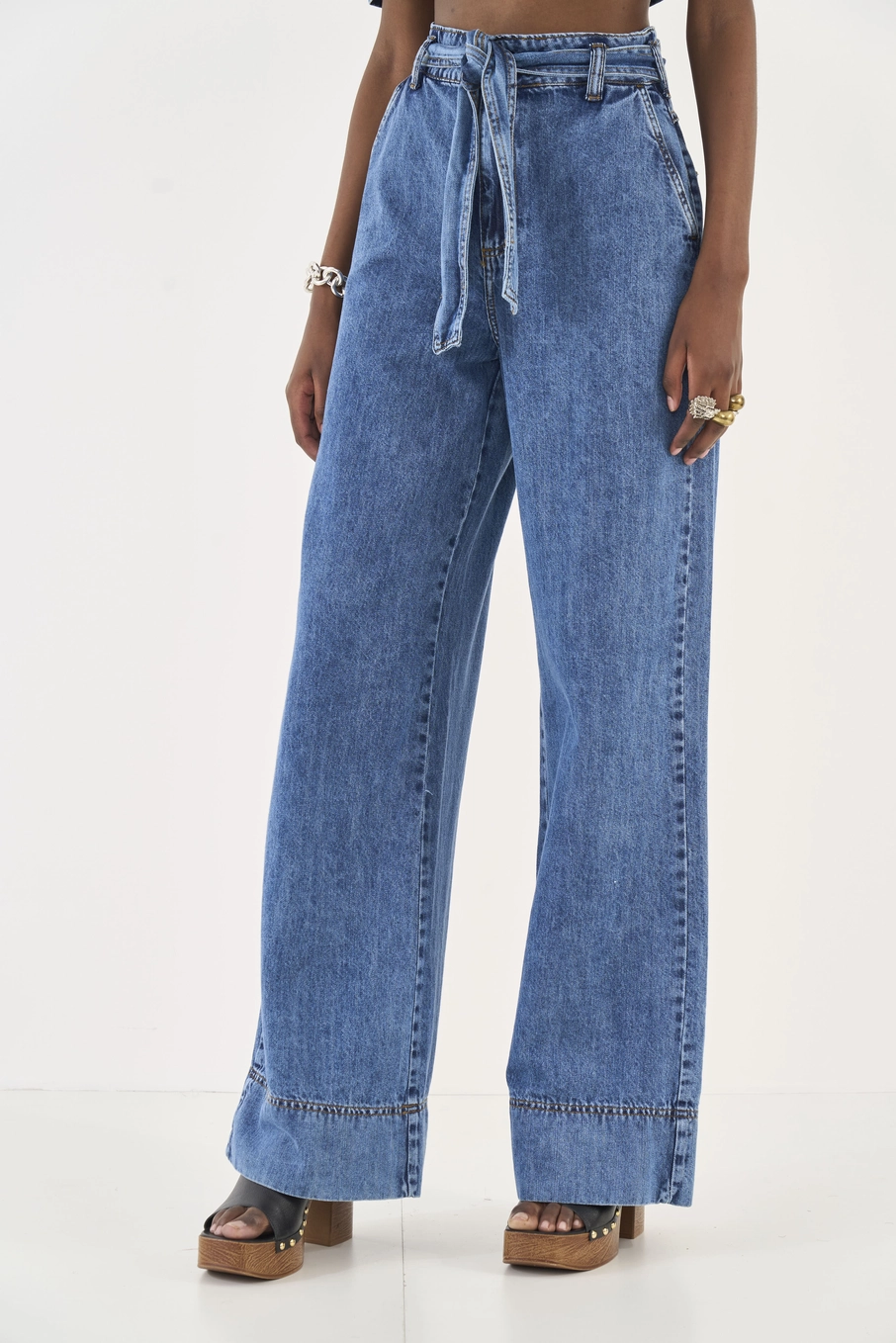 Calça Jeans Joana Wide Leg Com Cinto Índigo