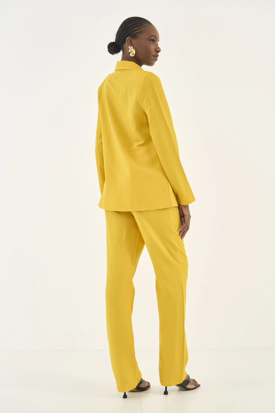 Calça Alfaiataria Reta Com Linho Amarelo