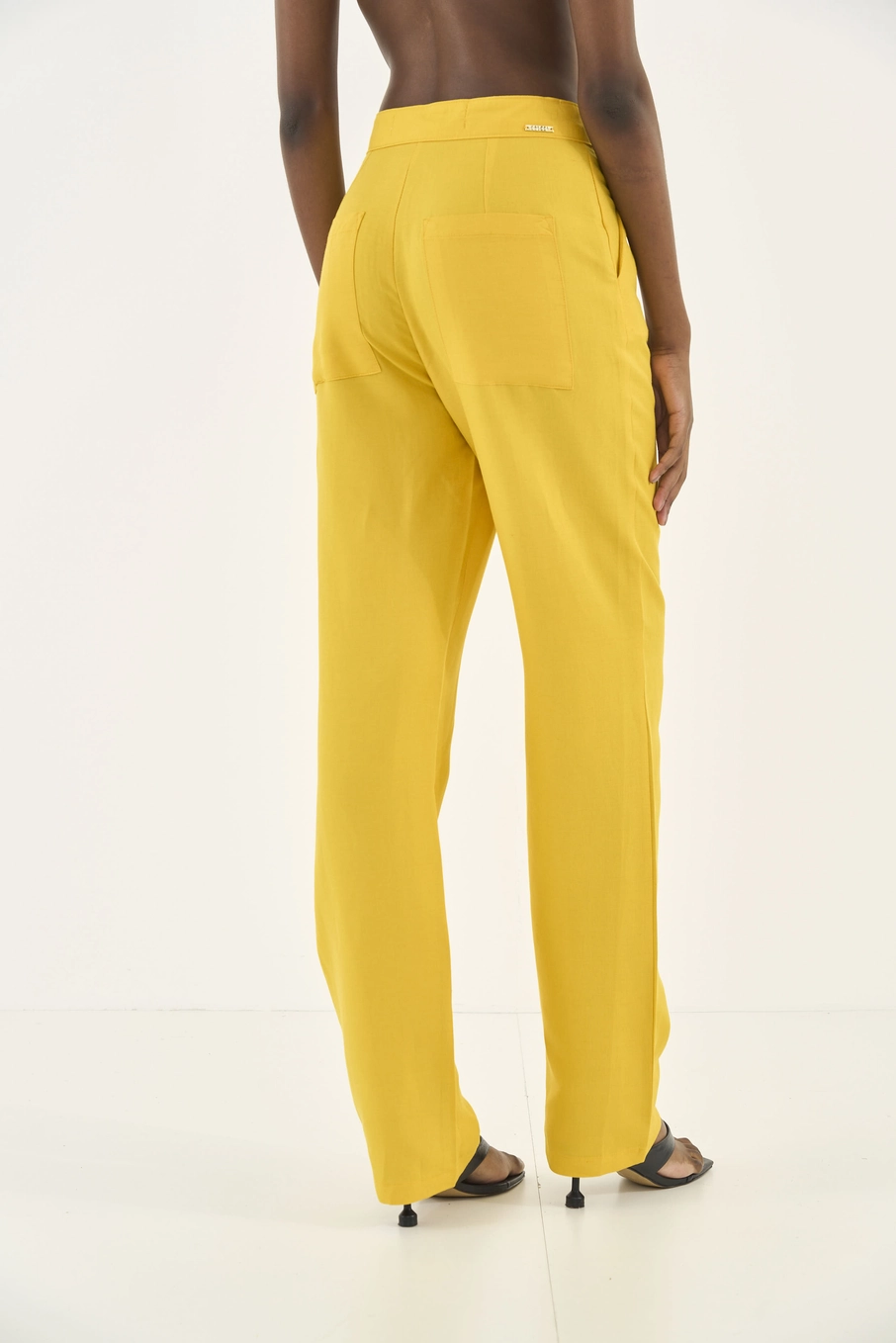 Calça Alfaiataria Reta Com Linho Amarelo
