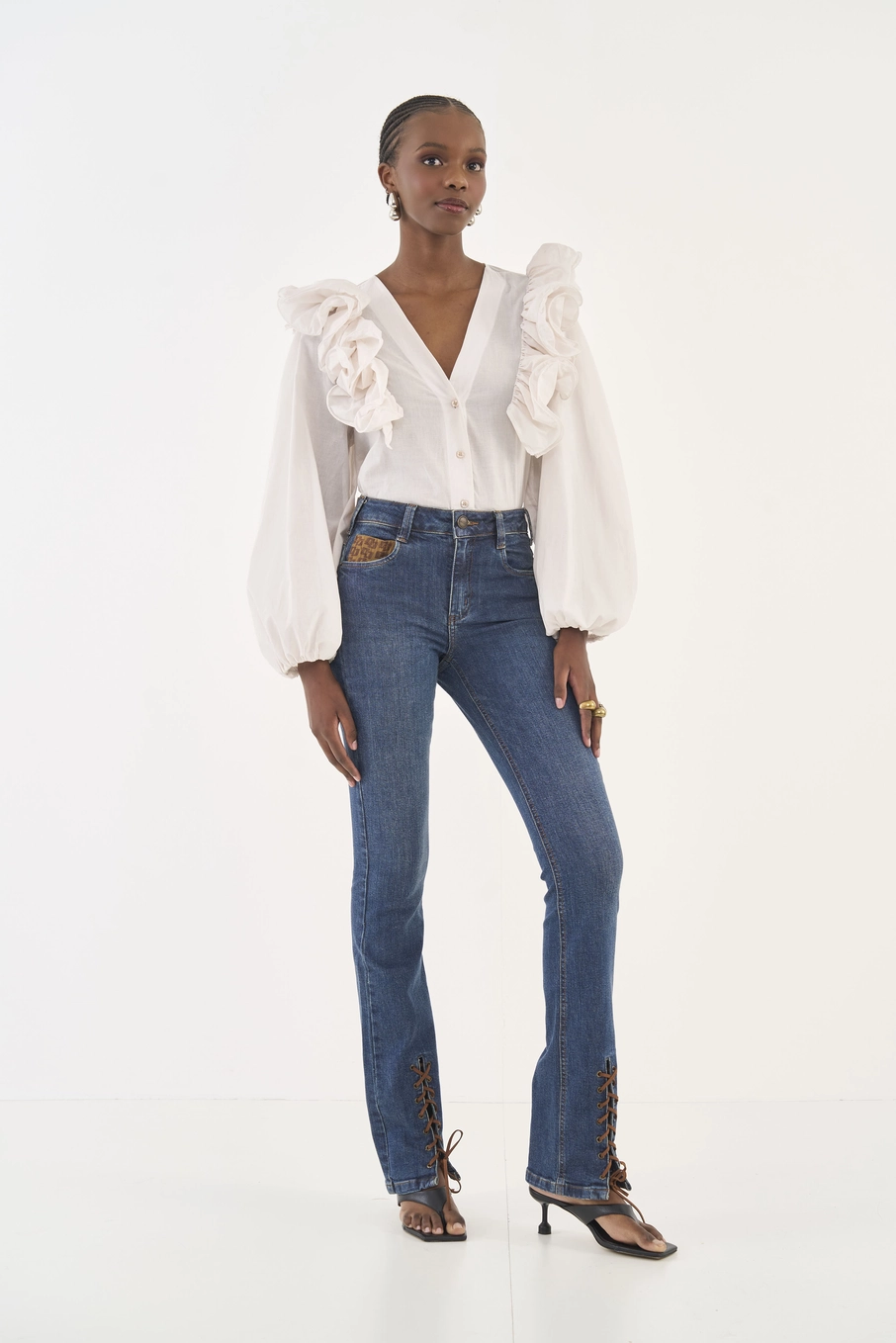 Calça Jeans Bia Reta Com Amarração Nas Barras Índigo