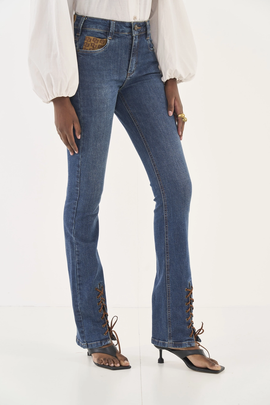 Calça Jeans Bia Reta Com Amarração Nas Barras Índigo