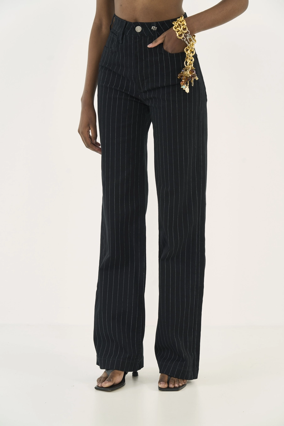 Calça Em Sarja Listrada Juliette Wide Leg Preto