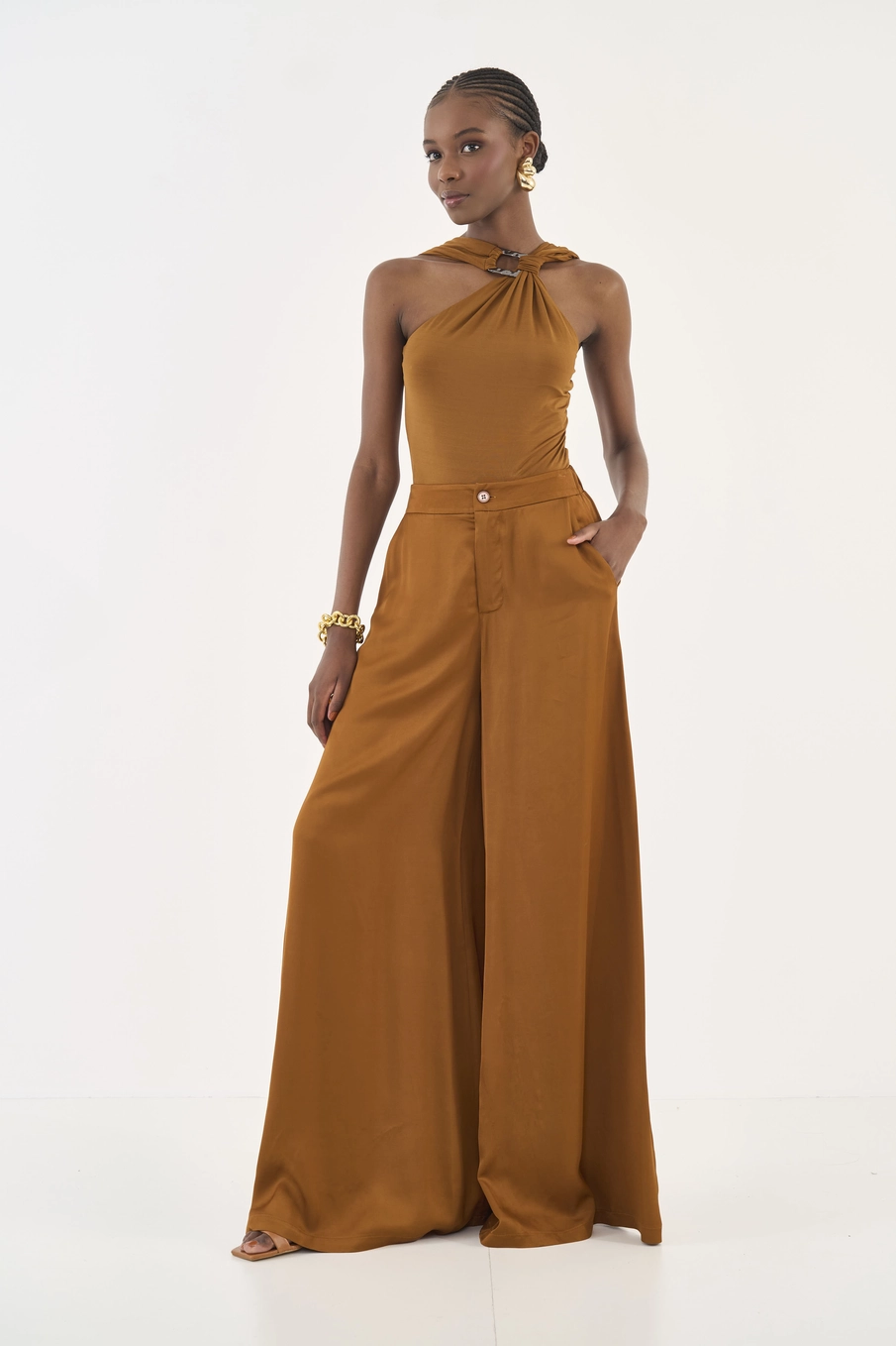 Calça Palazzo Pantalona Acetinada Marrom