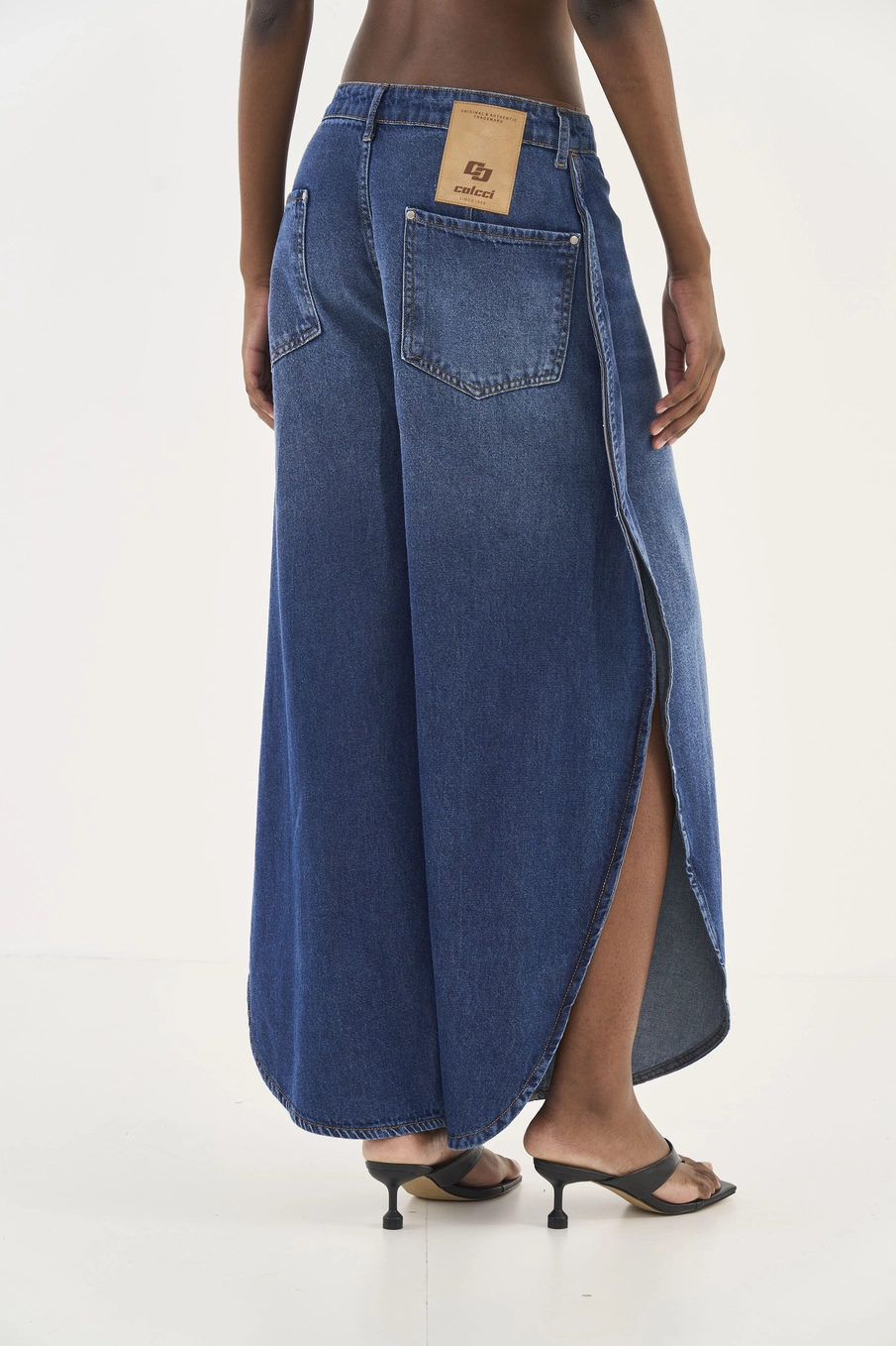 Calça Jeans Joana Barril Com Fenda Lateral Índigo