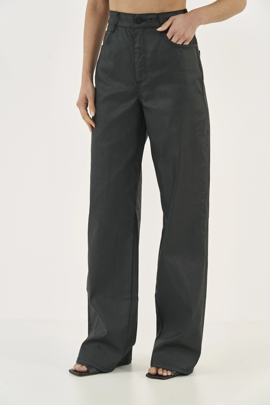 Calça Sarja Wide Leg Juliette Resinada Preto