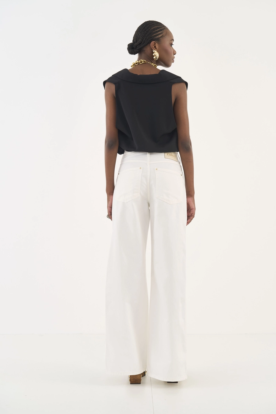 Calça Em Sarja Juliette Wide Leg Com Vazado Off Shell
