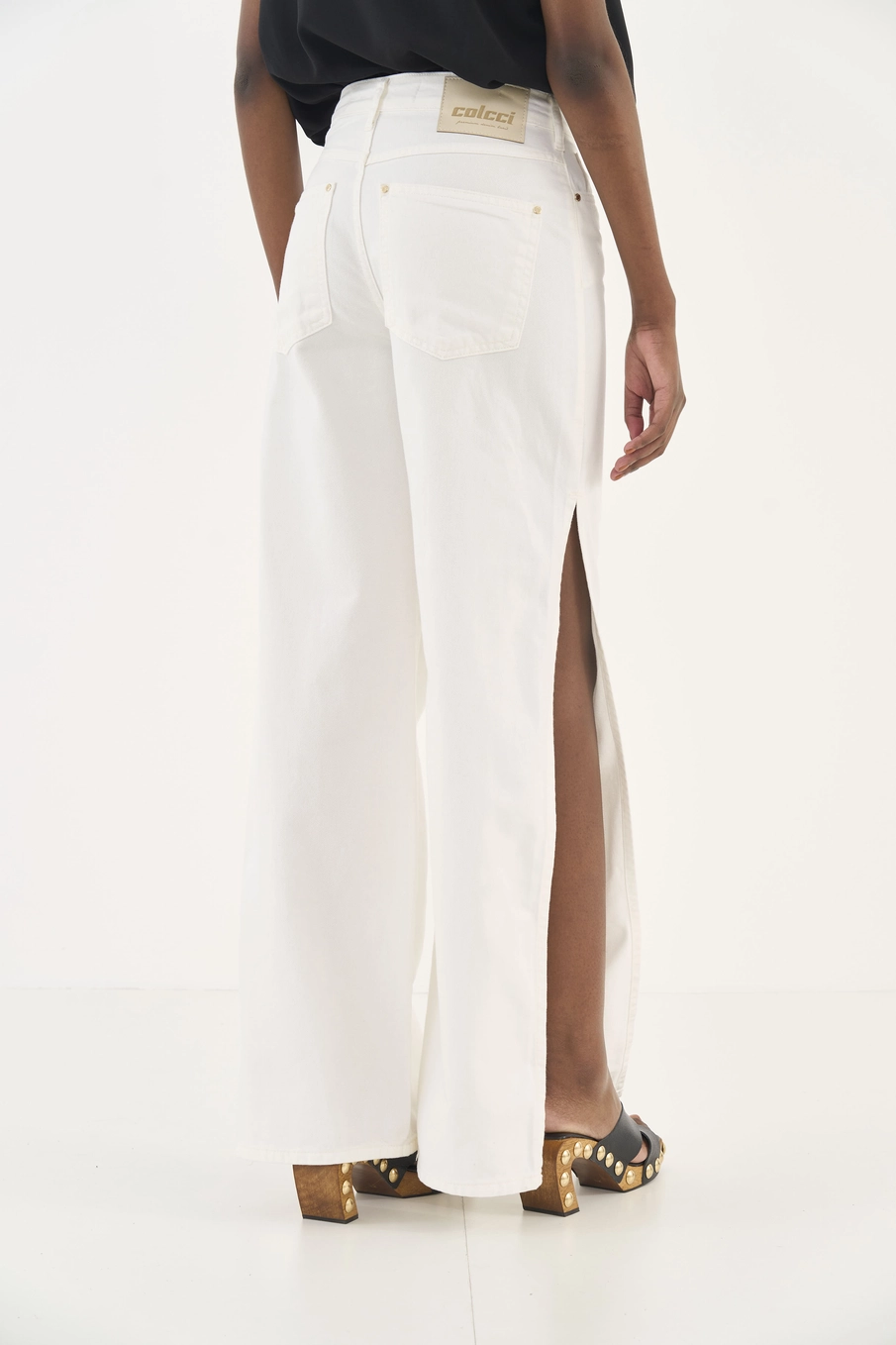 Calça Em Sarja Juliette Wide Leg Com Vazado Off Shell