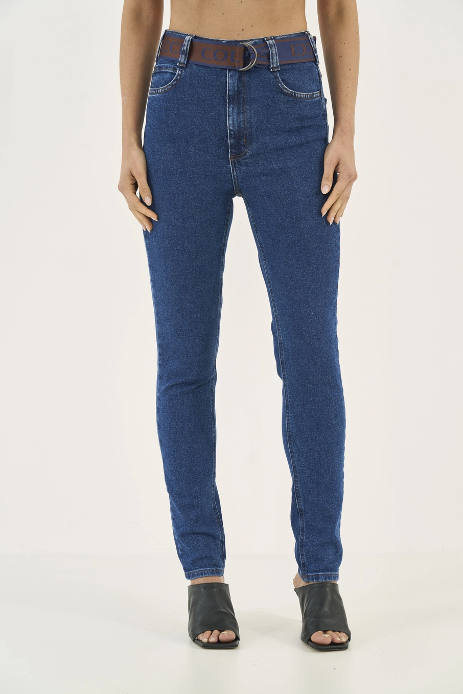 Calça Jeans Bruna Justa Com Cinto Índigo
