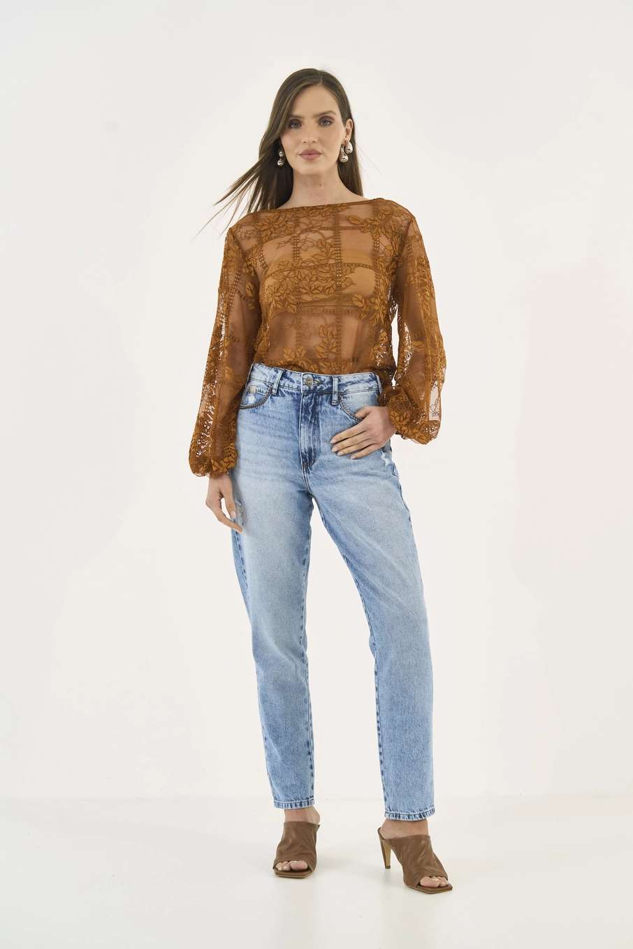 Calça Jeans Bruna Mom Com Correntes Índigo
