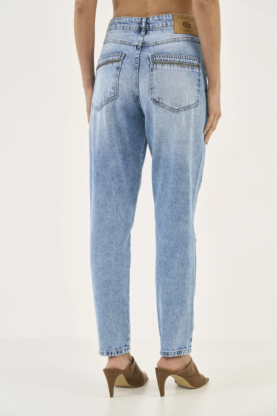 Calça Jeans Bruna Mom Com Correntes Índigo