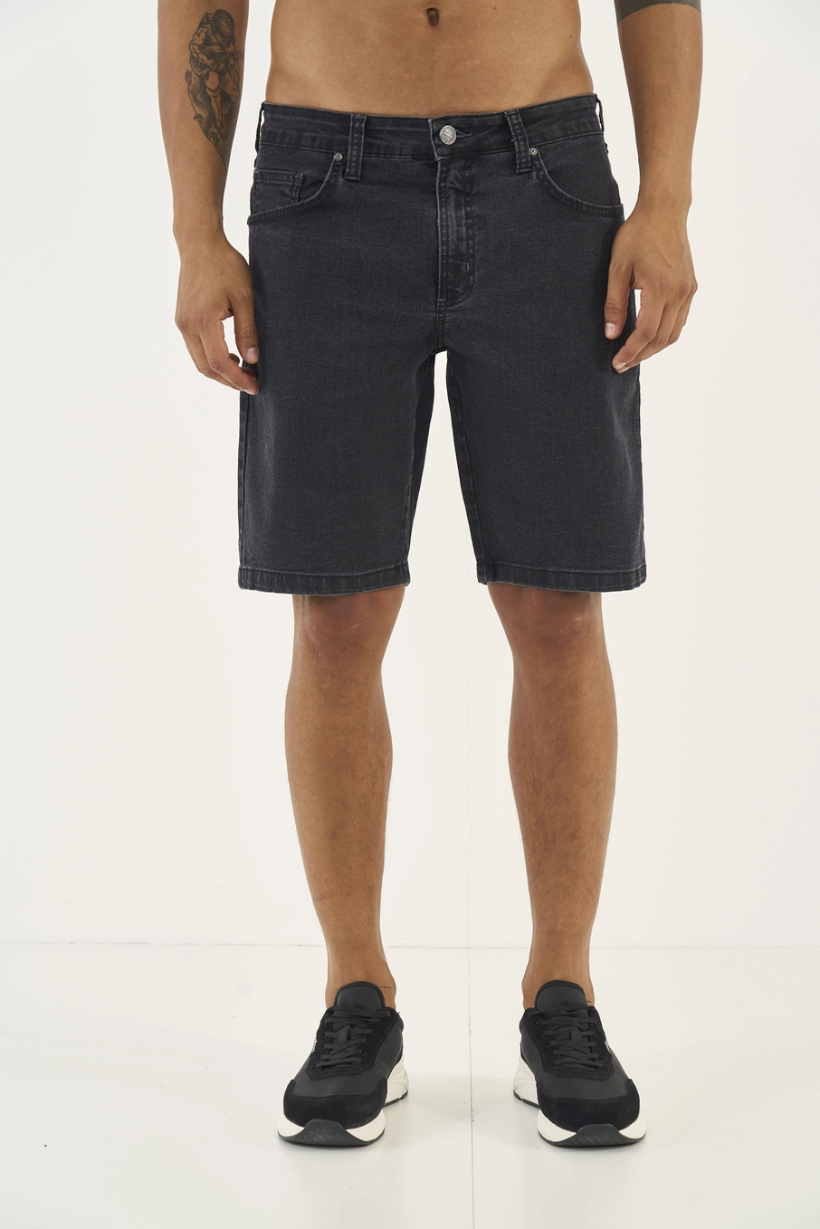 Bermuda Jeans Davi Reta Indigo Preto