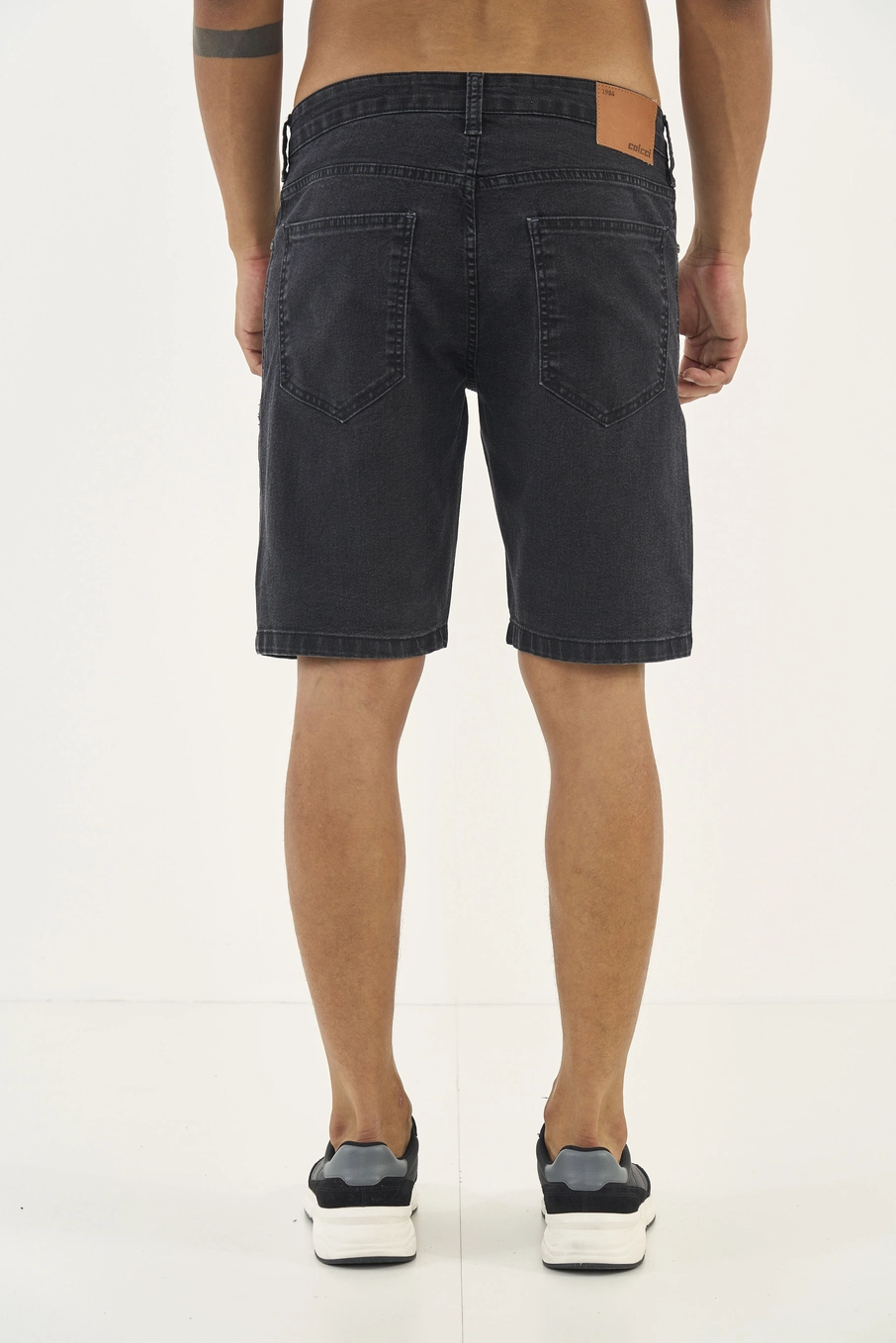 Bermuda Jeans Davi Reta Indigo Preto